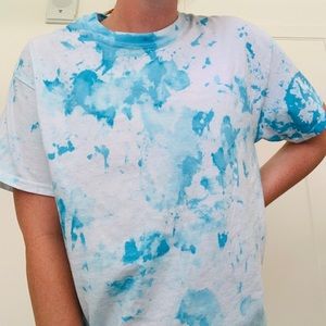 BLUE TYE DYE SHORT SLEEVE